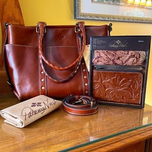 NWT Patricia Nash Carducci Pocket Tote of Heritage Collection & Scarf /Wristlet